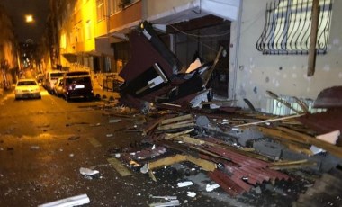 İstanbul'da fırtına: Çatılar uçtu, balkonlar çöktü