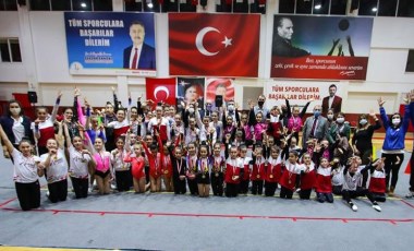 Bayraklı'da başarılı sporcular ödüllendirildi