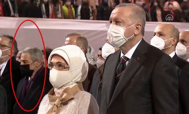 Kongrede dikkat çekici görüntü: Sadık Albayrak da salonda