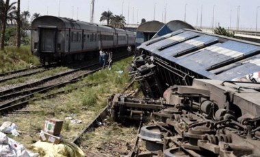 Mısır'da tren kazası: 32 ölü, 66 yaralı