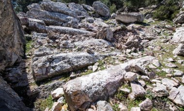 İzmir’de antik taş ocağı bulundu