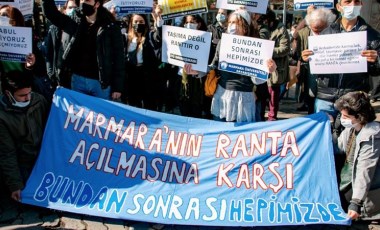 Marmara Üniversitesi'nde 'rant' protestosu