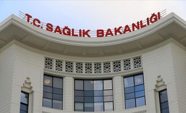 Sağlık Bakanlığı'ndan yeni genelge: Sağlık çalışanlarının istifa ve görevden çekilme talepleri kabul edilmeyecek