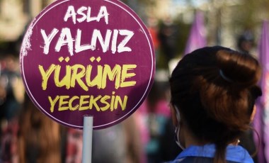 Kadına şiddetin internete yansıyan hali: Pandemide kocam beni dövüyor araması arttı