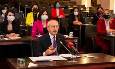 CHP lideri Kemal Kılıçdaroğlu'ndan 8 Mart'ta anlamlı imza