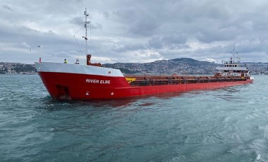 İstanbul Boğazı'nda korkutan gemi arızası