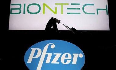 Pfizer önünde aşı eylemi: “Aşıda patent öldürüyor