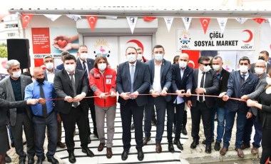 Çiğli’de dayanışma için 'sosyal market' kuruldu