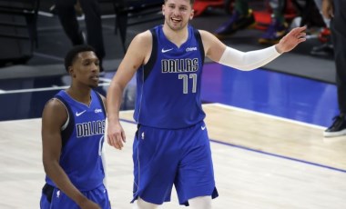 Luka Doncic, Lakers'ı yıktı