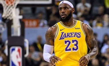 LeBron James'in oyuncu kartı 5,2 milyon dolara satıldı