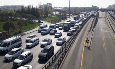 Avcılar ve Küçükçekmece'de kısıtlamaya rağmen trafik yoğunluğu