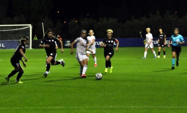 Kadın Futbol Ligi'nde yarı finalistler belli oldu