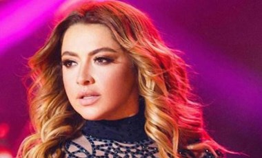 Hadise isyan etti: 'Roberto Carlos bacaklı' dediler