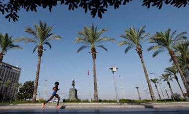 Maratonİzmir’de yarı dünya turu