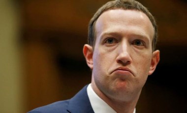 Facebook'un CEO'su Mark Zuckerberg keçisine Bitcoin adını koydu