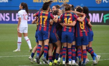 Barcelona Kadınlar Şampiyonlar Ligi'nde kupanın sahibi oldu