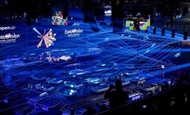 Eurovision Şarkı Yarışması'nda temsilcilerinde koronavirüs saptanan ülkeler 'banttan' yarışacak