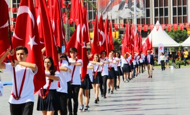 İzmir iş dünyası 19 Mayıs’ı kutladı: Cumhuriyet ateşini her zaman canlı tutacağız