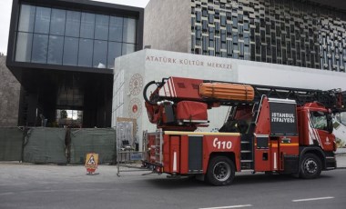 Taksim'deki Atatürk Kültür Merkezi inşaatında yangın