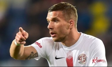 Alman yıldız Podolski, Antalyaspor'a teşekkür etti