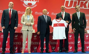 A Milli Futbol Takımlarına sponsor desteği