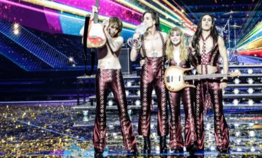 Eurovision Şarkı Yarışması'nı Maneskin rock grubu kazandı