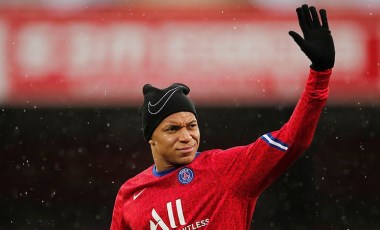 PSG'nin yıldızı Mbappe yılın futbolcusu seçildi