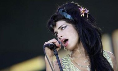 Amy Winehouse'un arkadaşı her şeyi anlattı: Turneye çıkmaya zorlanmış