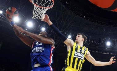 Baskette Anadolu Efes ile Fenerbahçe Beko şampiyonluk için!