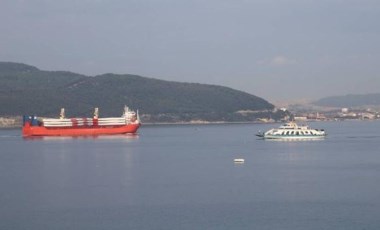 Çanakkale Boğazı'nda kuru yük gemisi arızalandı