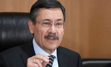 Formayı 'başörtüsü' sanan Melih Gökçek'e yurttaştan tepki: 