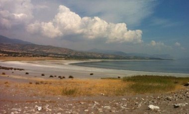 Burdur Gölü'nden, yılda 2 bin ton zararlı toz etrafa saçılıyor