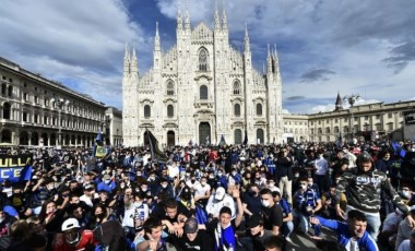 İtalya'da Covid: 30 bin Inter taraftarının Milano sokaklarındaki kutlamaları kaygı yarattı, 'biyolojik bomba' yorumu yapıldı