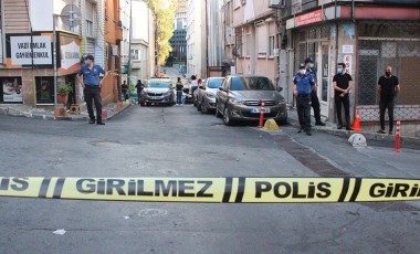 Şişli'de çocuğunu parka götürmek için sokağa çıkan baba silahlı saldırıda yaşamını yitirdi