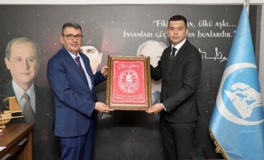 Pamukkale Üniversitesi Rektörü Ülkü Ocakları'nda!