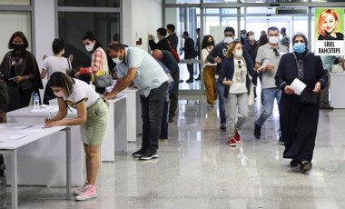 Sağlık Bakanlığı’nın aşı seferberliği kaosa neden oldu: Uzun kuyruklar oluştu