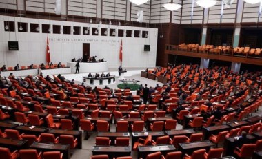 CHP'li Özel AKP'li vekillerin teklifine tepki gösterdi