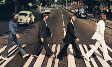 Yüzüklerin Efendisi'nin yönetmeni duyurdu: Hiç yayımlanmamış görüntülerle Beatles belgeseli geliyor