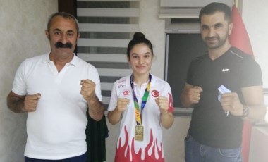 Kick Boks Şampiyonu Erivan Barut, Başkan Maçoğlu'nu ziyaret etti