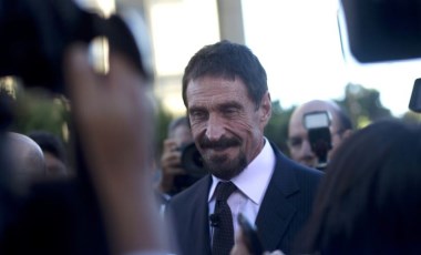 ABD’li antivirüs yazılımcısı John McAfee, İspanya’da kaldığı hapishanede ölü bulundu