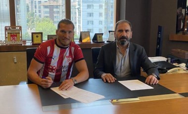 Demir Grup Sivasspor, Koray Altınay'ı kadrosuna kattı