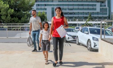 Üniversite sınavına giren Melek İpek, kadınlara seslendi: Ayaklarının üzerinde dursunlar