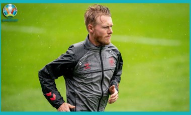 EURO 2020'de Danimarkalı Simon Kjaer'e ödül