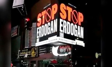 New York'taki 'Stop Erdoğan' yazılı ilanlar! 2 FETÖ şüphelisi hakkında iddianame