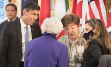 Zengin ülkeler, çokuluslu şirketlerin vergilendirmesi için 'tarihi' anlaşmaya vardı