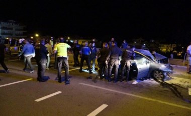 Sivil polis aracı ile otomobil çarpıştı: 1 polis şehit oldu,1 astsubay yaşamını yitirdi