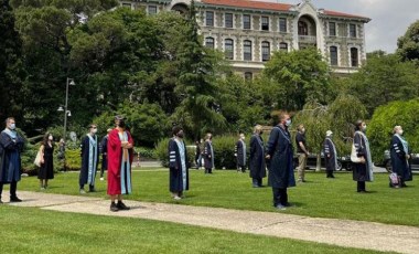 Boğaziçi Üniversitesi'nde akademisyenler bir kez daha rektörlük binasına sırtını döndü