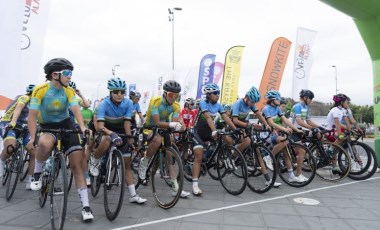 Kadın sporcular, 107 kilometre pedal çevirdi