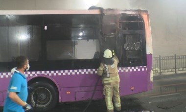 Taksim'de korkutan otobüs yangını