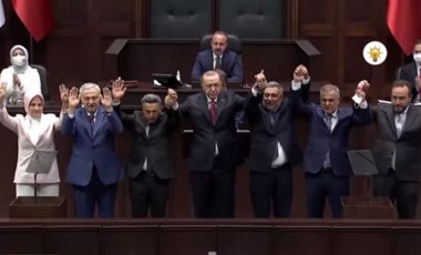 Saadet Partisi'nden istifa eden iki belediye başkanı daha AKP'ye katıldı